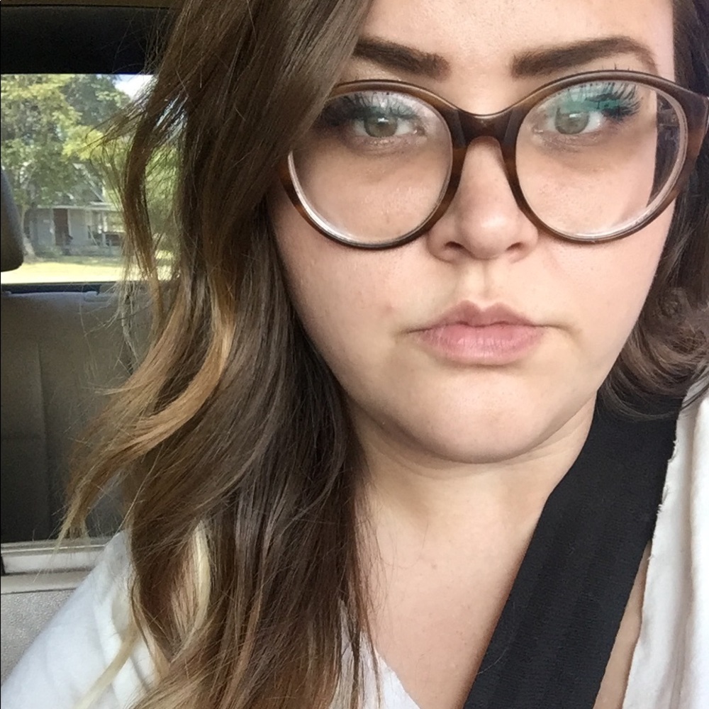 Meet your Posher, Rebekah